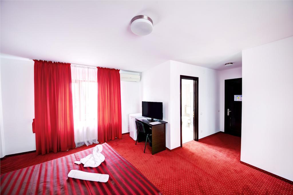 Hotel Thomas Бухарест Номер фото