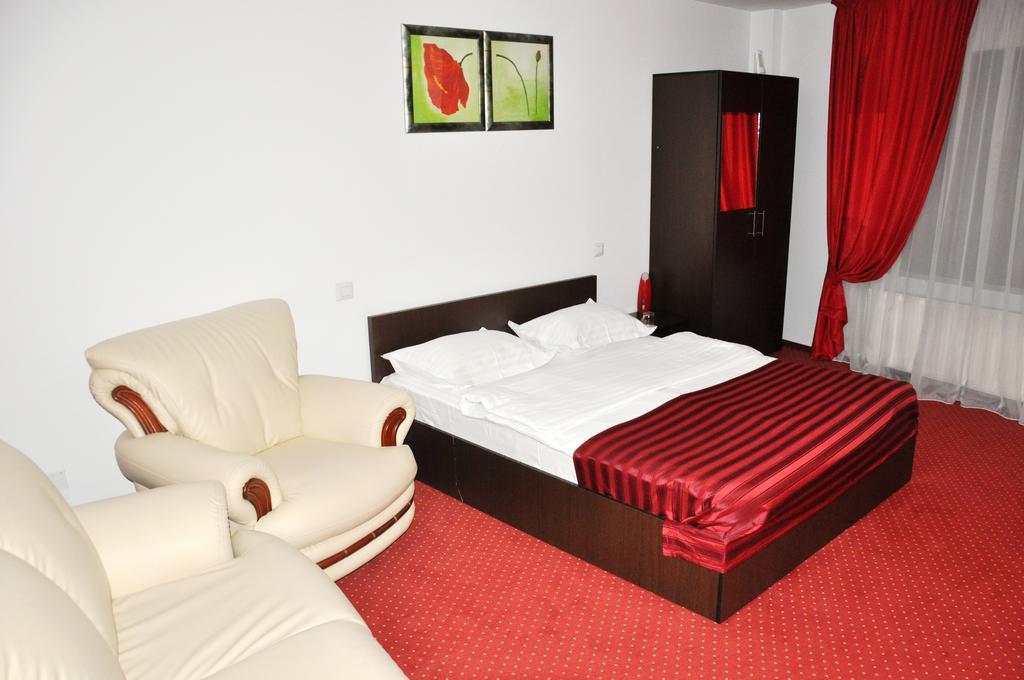 Hotel Thomas Бухарест Экстерьер фото