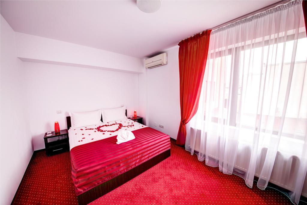 Hotel Thomas Бухарест Экстерьер фото