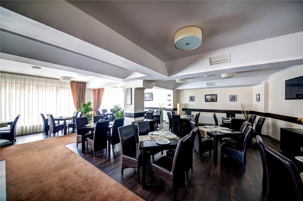 Hotel Thomas Бухарест Экстерьер фото